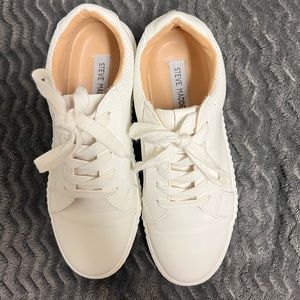 Steve Madden remi white sneakers